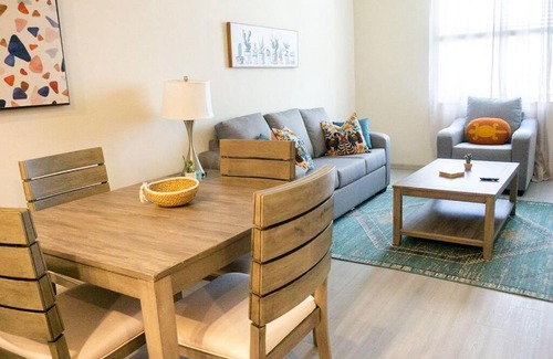 Eastwood Village Apartamento | Relaxing Mexico Home with Pool & Hot Tub #308