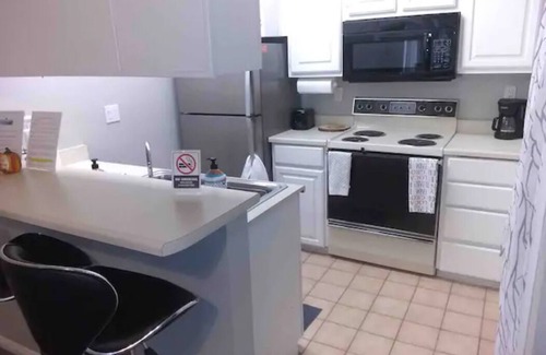 Spicewood Condominio | Relaxing Moments Getaway at Lake Travis Island TX