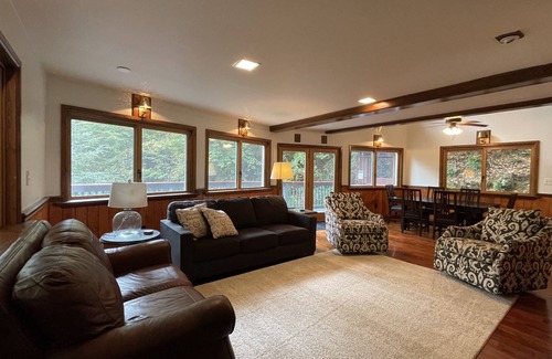 Waynesville Chalet De Esquí | Relaxing Mountain Chalet