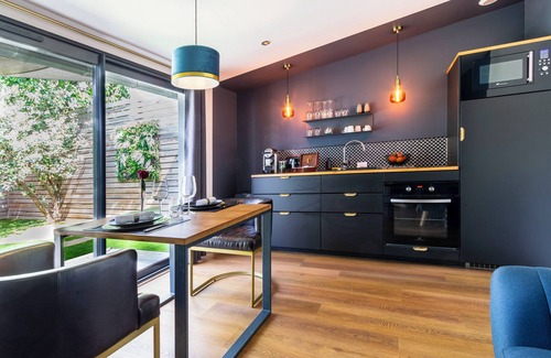 Perverie Casa | ❤️ Le Secret - Private Jacuzzi - Romantic night in Nantes