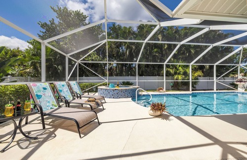 Pelican Casa | Relaxing outdoor with pool and hot tub!
