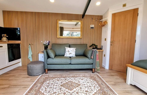 Barmouth Cabina | Relaxing, peaceful and tranquil. Dedicated Private off road parking.