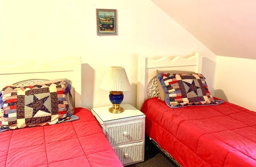 Clearwater Casa | Relaxing Private Bethany Beach Retreat, Dog Friendly, 1.5 miles from the beach!