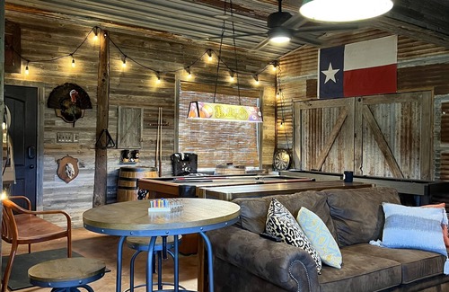 Leakey Casa | Relaxing Private Getaway just 1 mile North of Leakey...Includes "GAME-ROOM"