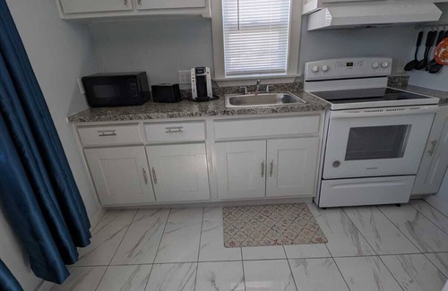 North Truro Cabaña | Relaxing Retreat at the Pearl VIP Sunday Cottage located at the Oceana Cottages