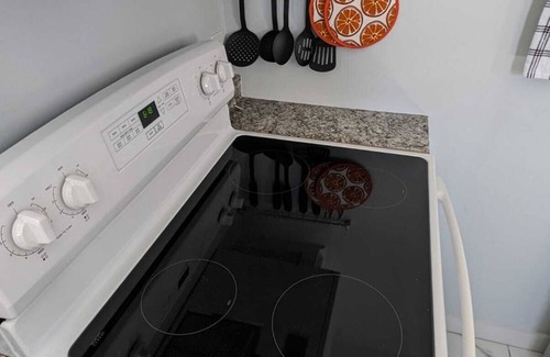 North Truro Cabaña | Relaxing Retreat at the Pearl VIP Sunday Cottage located at the Oceana Cottages
