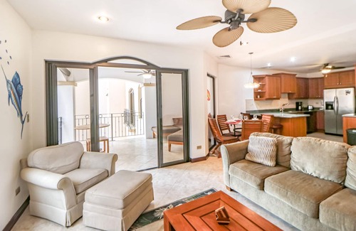 Barrio Los Faroles Condominio | Retiro relajante en complejo frente al mar con piscina compartida y vistas al mar