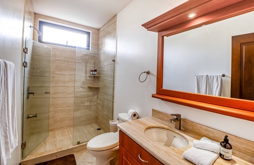 Barrio Los Faroles Condominio | Retiro relajante en complejo frente al mar con piscina compartida y vistas al mar