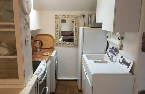 Penzance Casa | Relaxing River Cottage