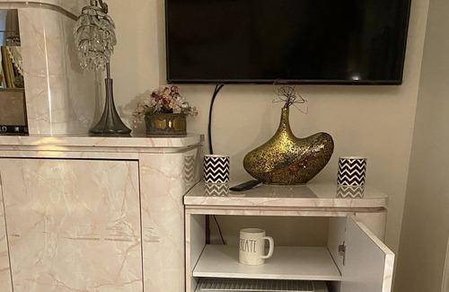 Teaneck Casa | Relaxing room in private house close to New York City