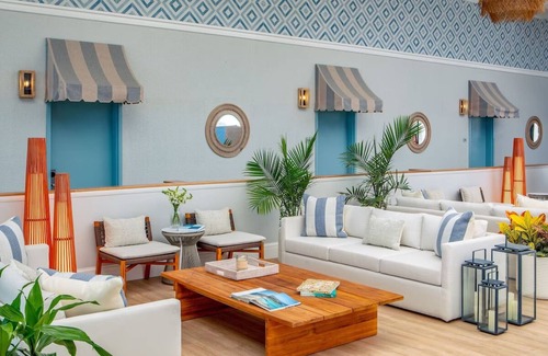 North Ocean City Hotel | Relaxing Room – Unwind with Beach Comforts & Amenities | Close to Sunset Park