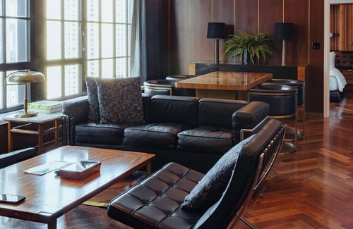 Central Park South Hotel | Relaxing Room w/ Rooftop Bar Views in Midtown Manhattan – 2 Blocks to Park