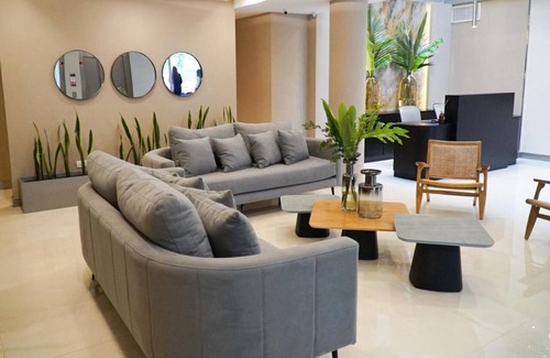 Rio Cuarto Casa | Relaxing Room With Pool Free Breakfast And Parking Near Local Attractions
