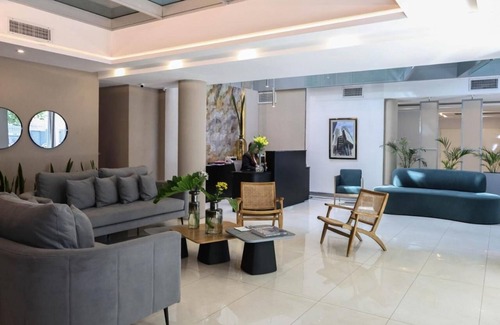 Rio Cuarto Casa | Relaxing Room With Pool Free Breakfast And Parking Near Local Attractions