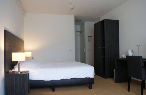 De Bult Hotel | Relaxing Scenic Stay | Near Giethoorn & De Wieden Nature Reserve
