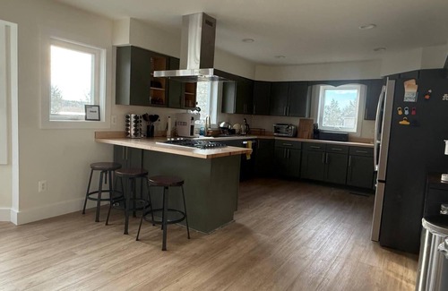 Cambridge Casa | Relaxing, spacious 5BR house on the Hudson Creek in charming Cambridge