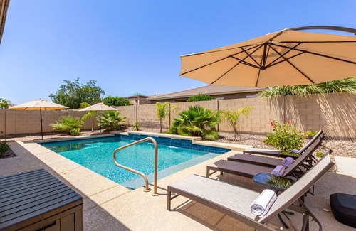 Surprise Farms Casa | Relaxing stay with FREE heated pool! The Rimrock Retreat