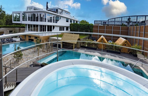 Mill Hotel | Outdoor Adventure, Mini Golf, and Free Parking for an Active Escape