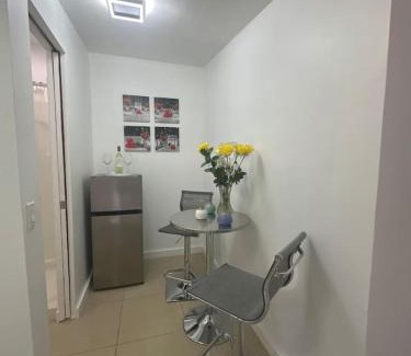 Pembroke Pines Apartamento | Relaxing Studio Getaway w BBQ, Patio and Parking