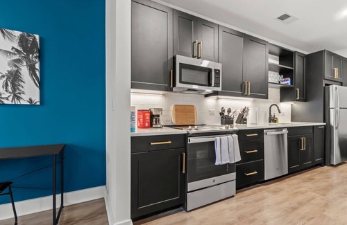 North Hyde Park Apartamento | Relaxing Studio | Pool & Gym | Central!