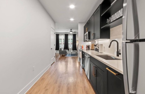 North Hyde Park Apartamento | Relaxing Studio | Pool & Gym | Central!