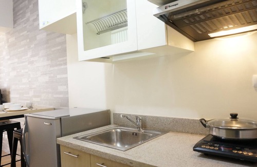 Pio del Pilar Apartamento | Relajante unidad de estudio con balcón Makati