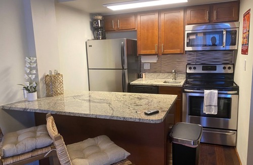 Vanderbilt Beach Apartamento | Relaxing Studio with Beach across the Street!