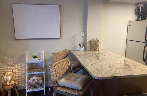 Vanderbilt Beach Apartamento | Relaxing Studio with Beach across the Street!