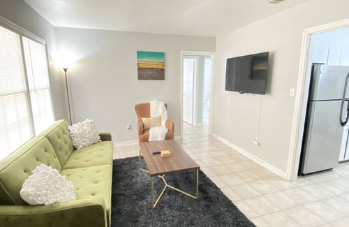 Albany Apartamento | Relaxing Suite B- 2 minutes to Phoebe