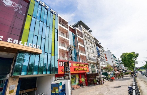 Binh Chanh Casa | Relaxing Superior Double Room in Hoang Hau