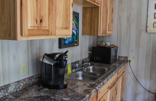 Dickson Cabina | Relaxing, tiny cabin in the woods over a beautiful lake