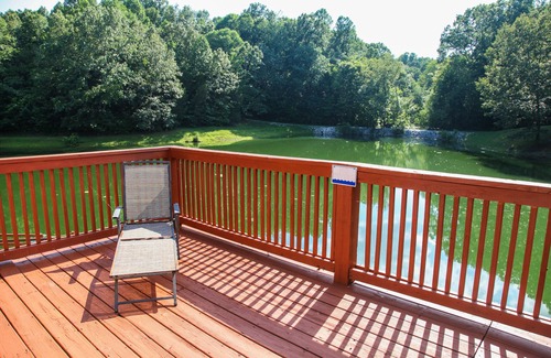 Dickson Cabina | Relaxing, tiny cabin in the woods over a beautiful lake
