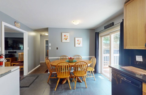 Wasaga Beach Casa | Relaxing twin-home getaway with deck, firepit & perfect setup for family stays