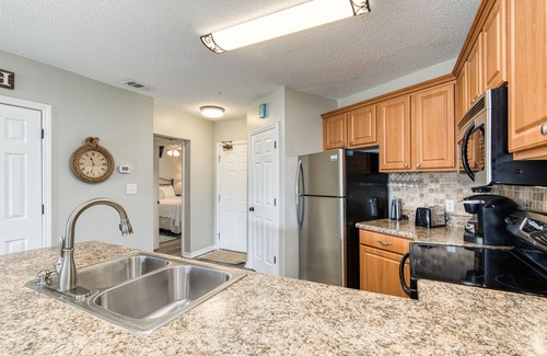 Miramar Beach Condominio | Relaxing, updated condo with stunning beach view. Come be spoiled at the beach🐶