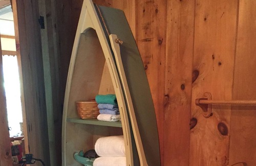 Lincolnville Cabaña | Relaxxxxx....You Are on Lake Time Now!