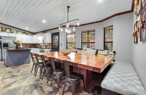 Wimberley Casa | Relics Reserve