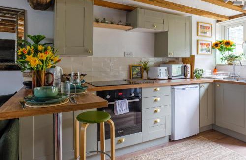 South Leigh Casa | Remarkable Cotswolds 1 bedroom cottage in Finstock