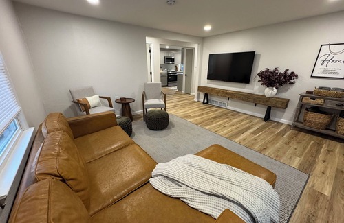 Michigan City Casa | Remarkable Deal – FeNCeD YARD- Cozy Stay