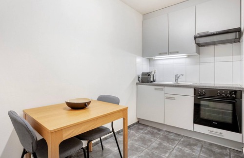 Gundeldingen Apartamento | Remarkable Gundeldingen 1BR w/ Storage, nr Train Station, by Blueground