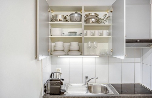 Gundeldingen Apartamento | Remarkable Gundeldingen 1BR w/ Storage, nr Train Station, by Blueground