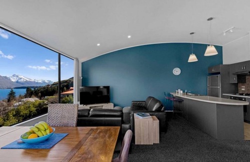 Frankton Casa | Remarkable Views 3 bedroom - lake & mountain views