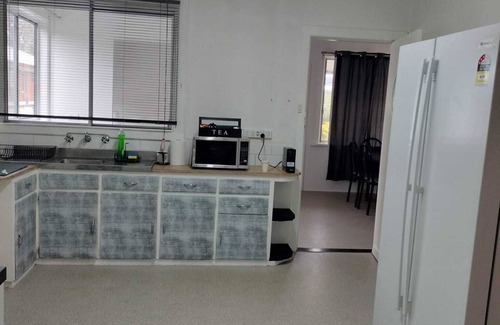Seymour Casa | Remodeled 1950 era house with 3 bedrooms, super close to Seymour business areas