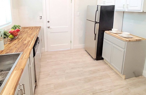 Eastside Apartamento | Remodeled 1st floor Gem in Historic Savannah