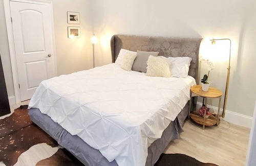Eastside Apartamento | Remodeled 1st floor Gem in Historic Savannah