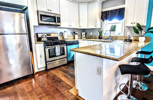 Sherman Heights Casa | Remodeled 2-bedroom Craftsman house with Yard & AC in Sunny San Diego