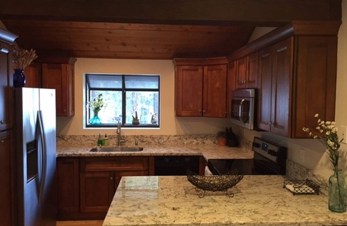Mammoth Lakes Casa | REMODELADO 2 HAB. + LOFT / 2. 25 BA (8 plazas) en Mammoth Lakes - Woodlands Complex