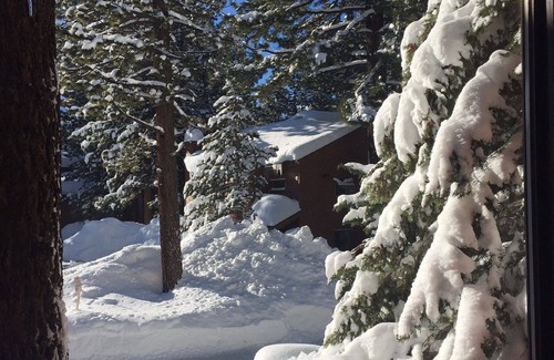 Mammoth Lakes Casa | REMODELADO 2 HAB. + LOFT / 2. 25 BA (8 plazas) en Mammoth Lakes - Woodlands Complex