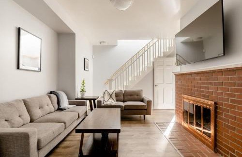 Richmond Casa | Remodeled 2BR - Walk to Coffee Bars & More