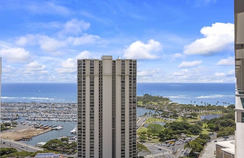 Ala Moana Apartamento | Remodeled Ala Moana Studio | Pool + Ocean Views