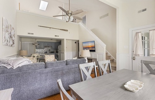 Lower Township Casa | Remodeled beach home 5 mins to Cape May and Delaware Bay!